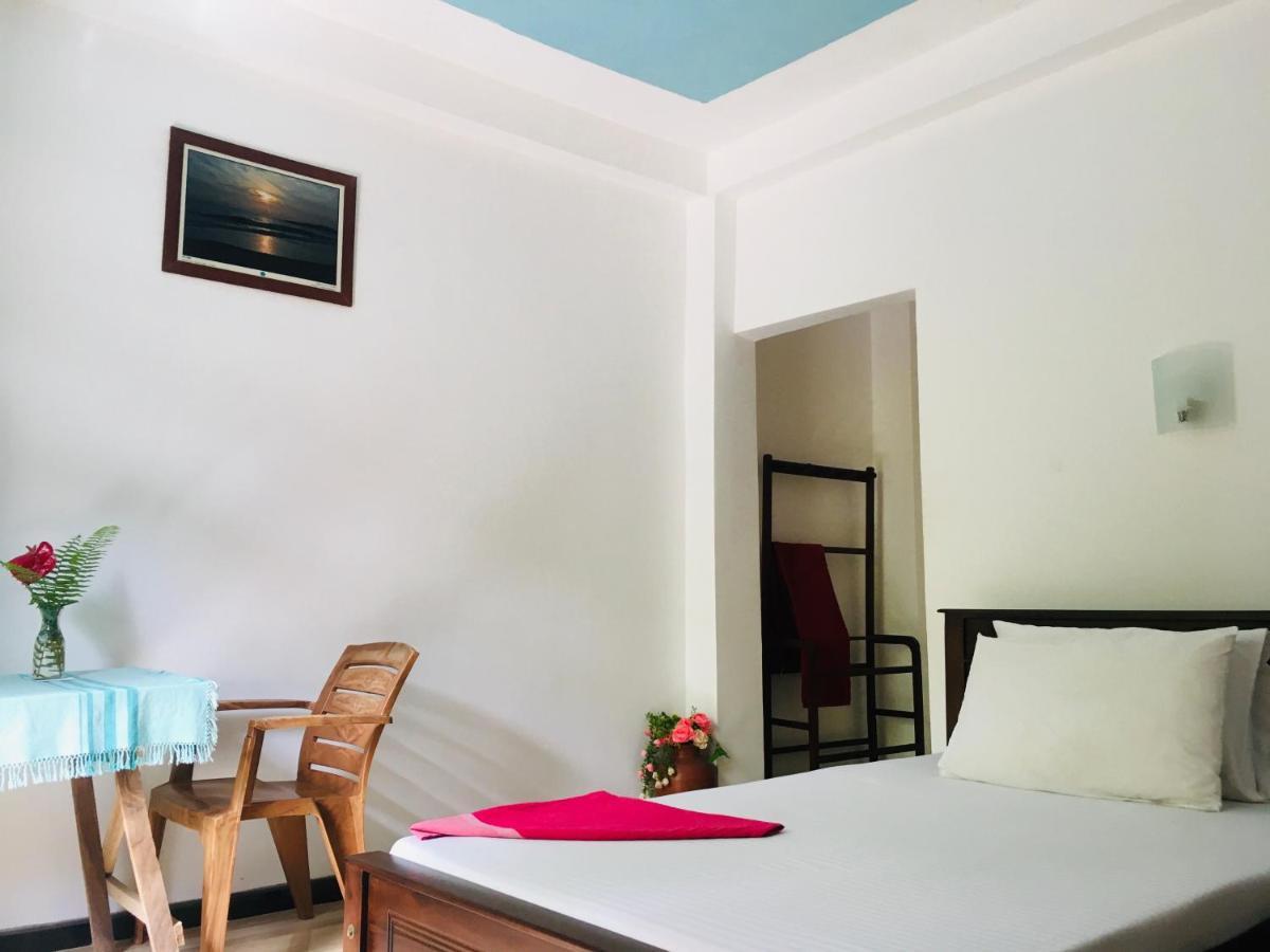 Anthony Guesthouse Hikkaduwa Exteriér fotografie