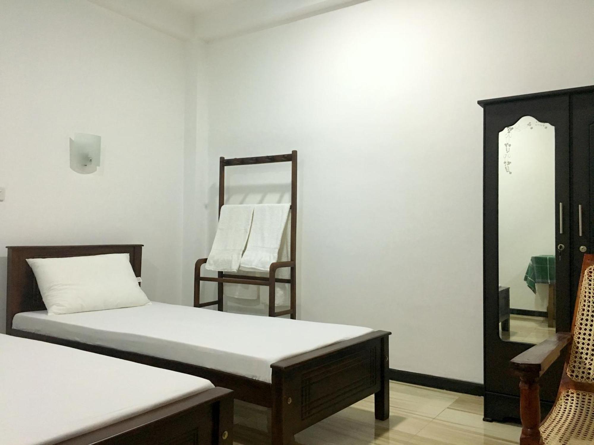 Anthony Guesthouse Hikkaduwa Exteriér fotografie