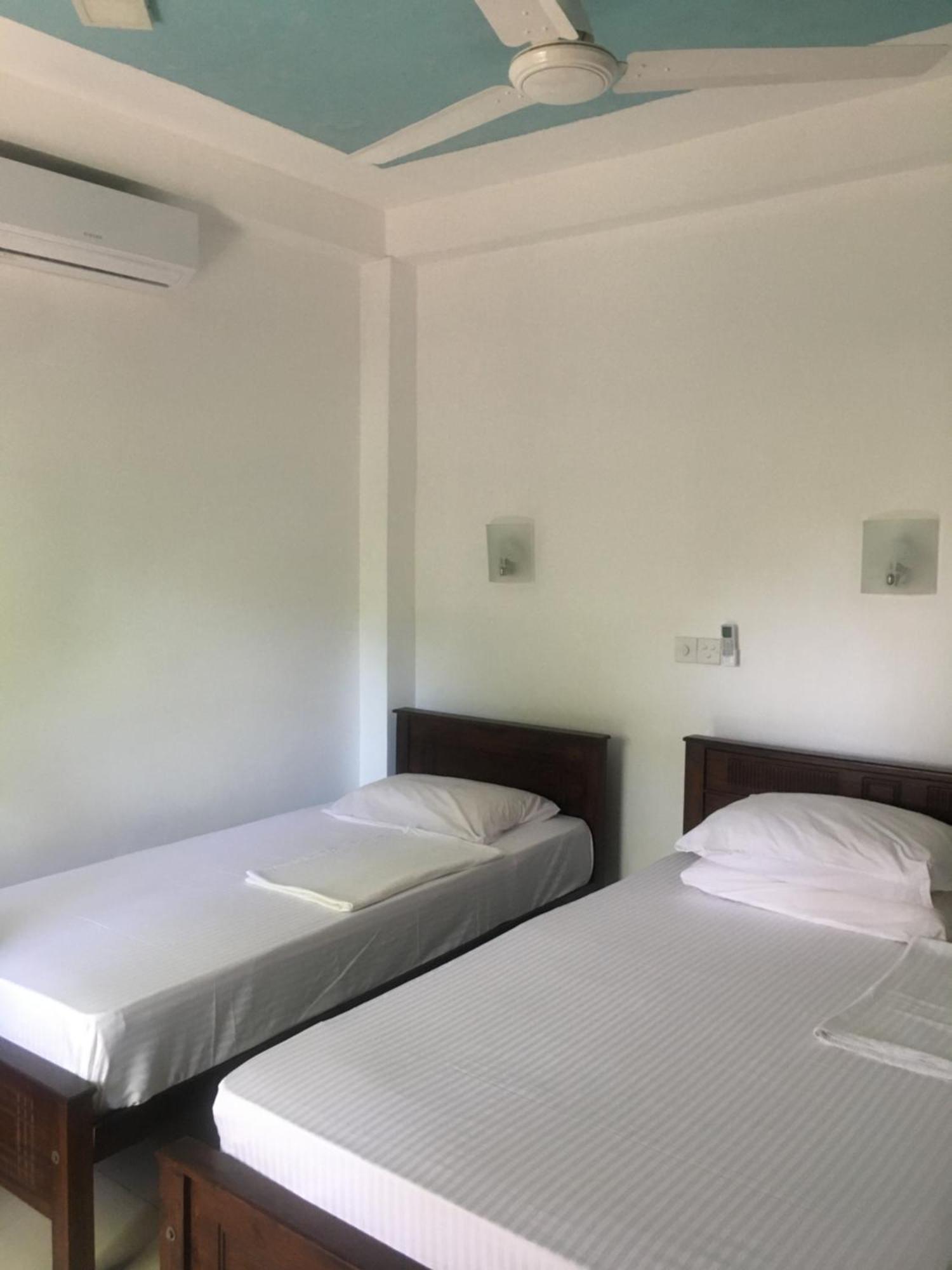 Anthony Guesthouse Hikkaduwa Exteriér fotografie